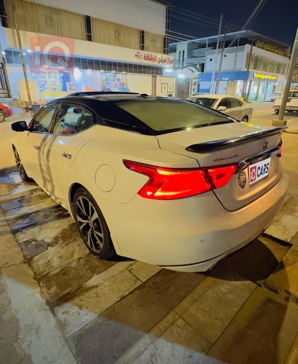Nissan Maxima